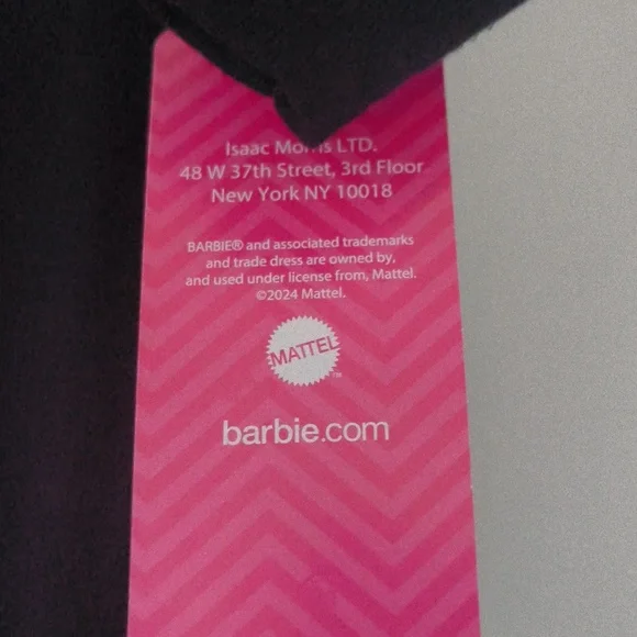Brand new with Tags !!! Barbie XL Black T-Shirt - Picture 4 of 5